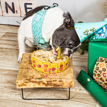 Cargar imagen en el visor de la galería, Tarta de cumpleaños perro - Love de salchichas