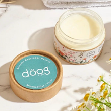 Cargar imagen en el visor de la galería, The Doog Life - Bálsamo reparador de almohadillas y trufa