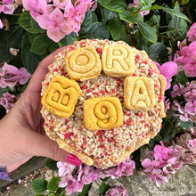 Cargar imagen en el visor de la galería, Tarta de cumpleaños perro - Love de Pavo