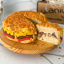 Cargar imagen en el visor de la galería, Tarta de cumpleaños perro - Burger Cake