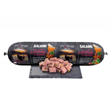 Cargar imagen en el visor de la galería, Salchicha Profine con salmón - Tres Trufas