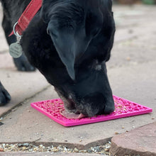 Cargar imagen en el visor de la galería, Lick Mat Puzzle - alfombra comedero