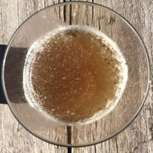 Cargar imagen en el visor de la galería, Caldo de huesos de wagyu