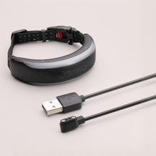 Cargar imagen en el visor de la galería, Tractive Cat 6 Mini - Localizador GPS con collar para gatos