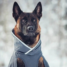 Cargar imagen en el visor de la galería, Pomppa Kevyt - Chubasquero con abrigo